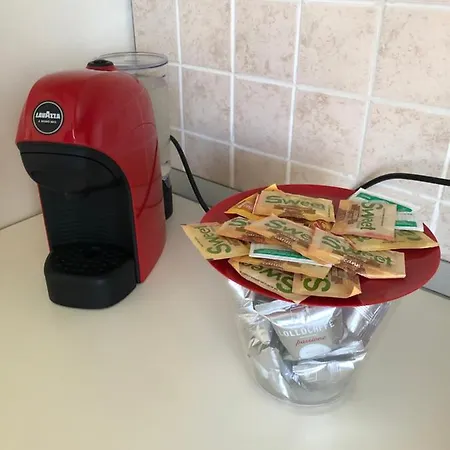 Casavacanze Estate 1 アパート *