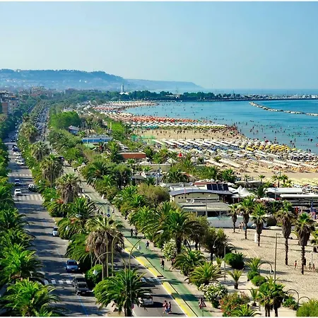 Casavacanze Estate 1 アパート